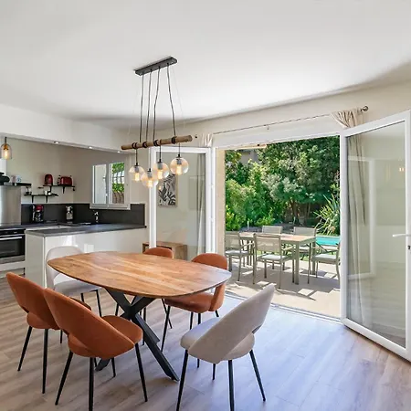 Provenzalische Mit Pool & Garten - Du Vallon By Sur La