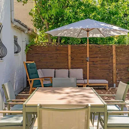 Provenzalische Mit Pool & Garten - Du Vallon By Sur La *