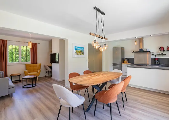 Provenzalische Mit Pool & Garten - Du Vallon By Sur La Βίλα