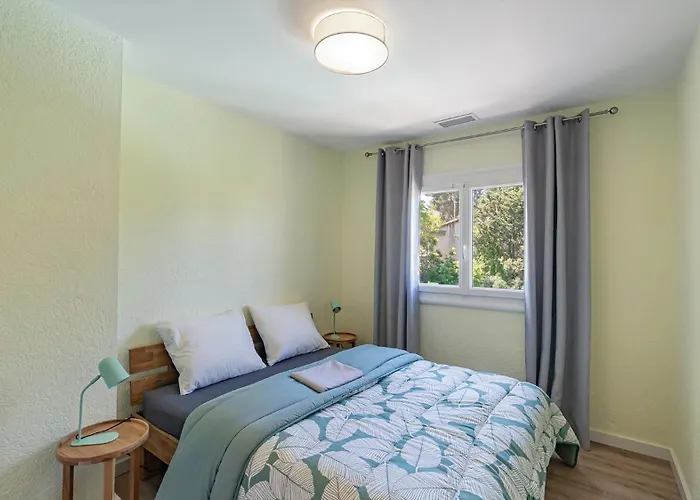 Provenzalische Mit Pool & Garten - Du Vallon By Sur La Βίλα *