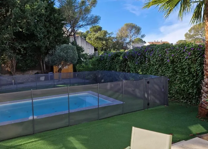 Provenzalische Mit Pool & Garten - Du Vallon By Sur La Villa *